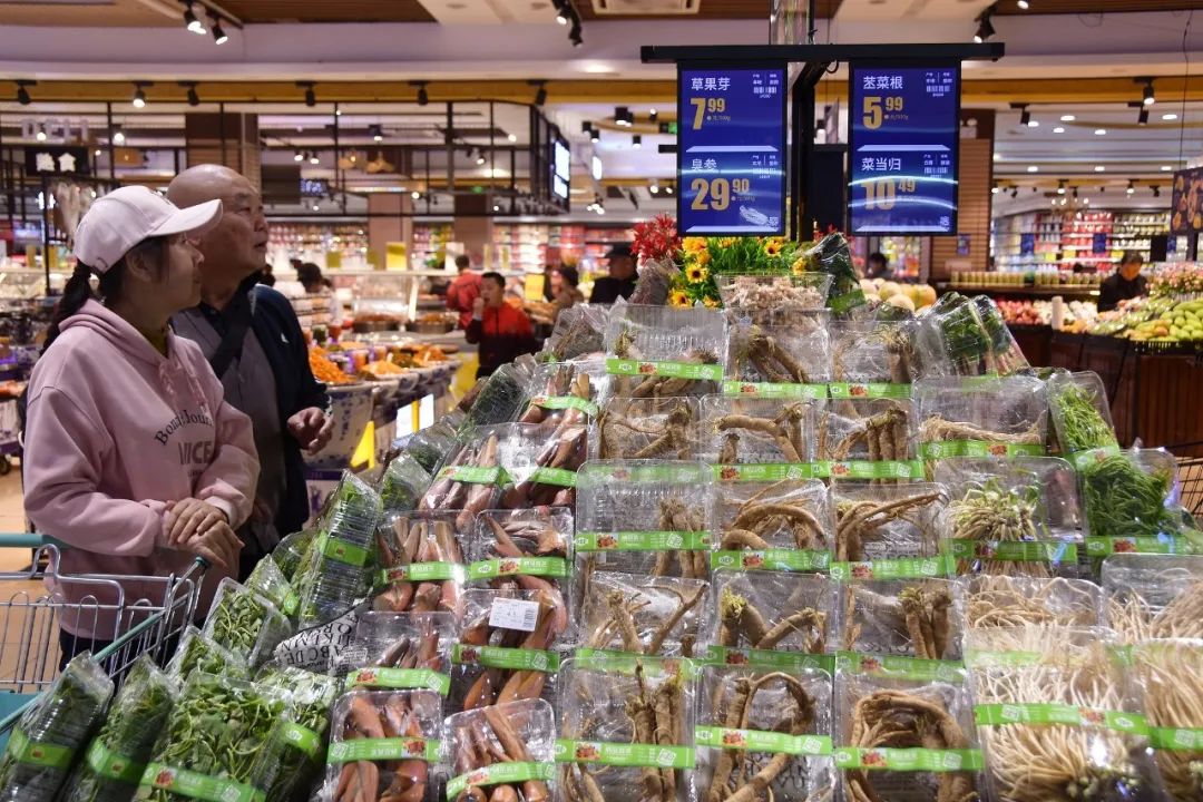 年轻人爱上“打野”：有人卖“神器”月入数万，有商家生意增长300%