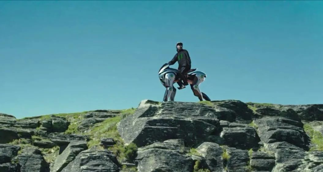 川崎载人机器人火了，但造出梦想坐骑还要25年