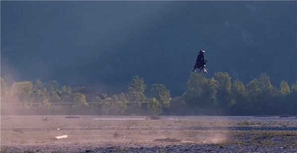 国外一公司推出“空中自行车”：可垂直起飞、极速200公里/时