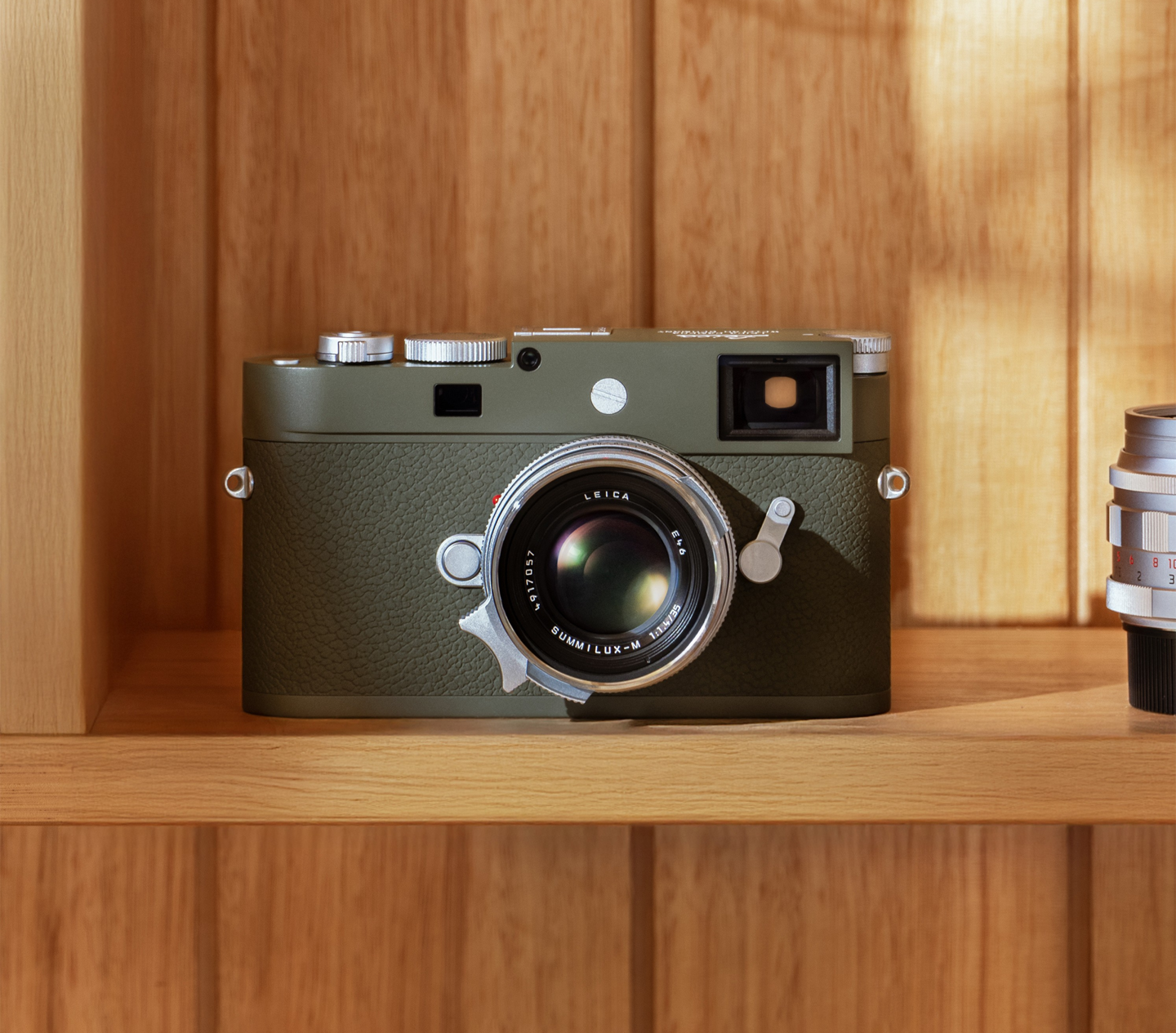 徕卡发布 M11-P Safari 特别版相机：橄榄绿人造革外皮包覆