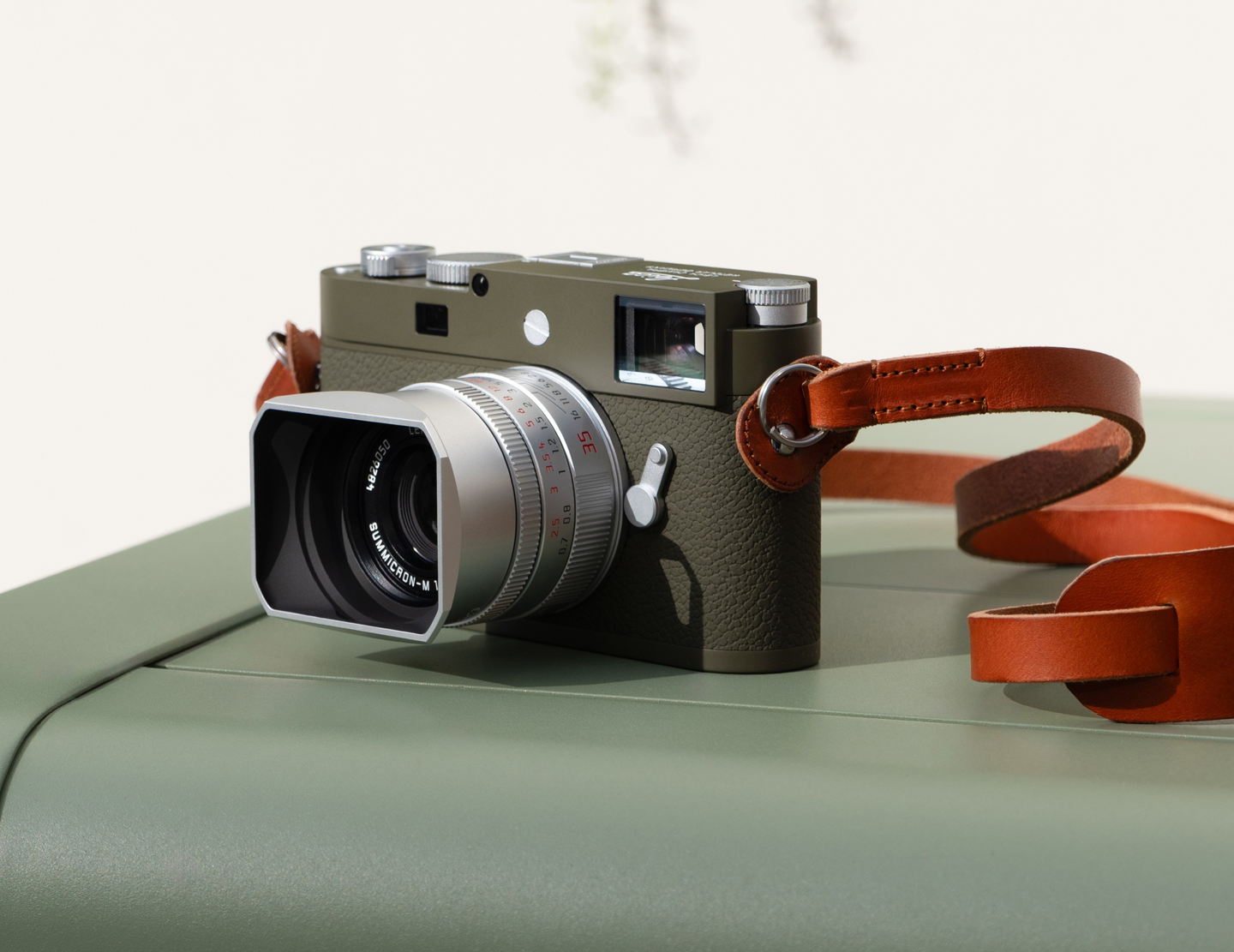 徕卡发布 M11-P Safari 特别版相机：橄榄绿人造革外皮包覆
